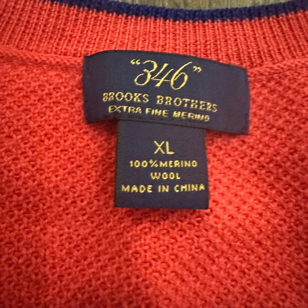 Brooks Brothers 346‎ Mens XL Extra Fine Merino Wool V-Neck Sweater Vest Coral